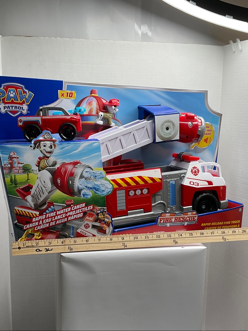 Paw Patrol Red and White Fire Rescue Truck with Extendable Ladder